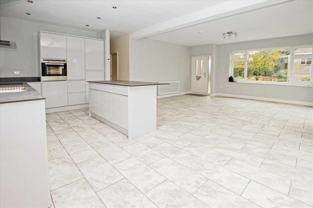 Bungalow Kitchen Fitted